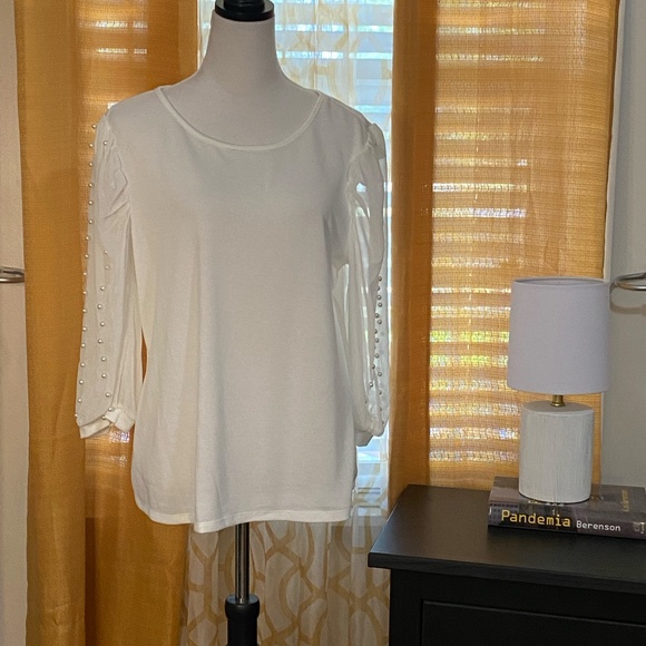 ⭐️🏷️SALE⭐️ New Madison Blouse with Sheer sleeves with pearls Size XL - Picture 2 of 9